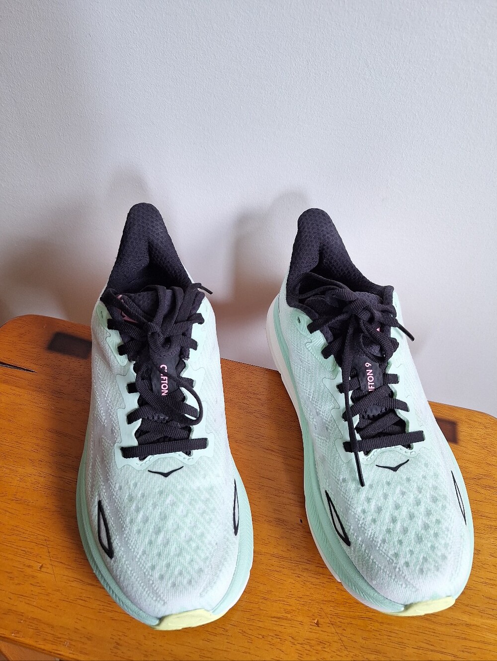 Hoka  Clifton 9 Women's Mint Fluorite with Snow Melt white Size 7B - Picture 7 of 12
